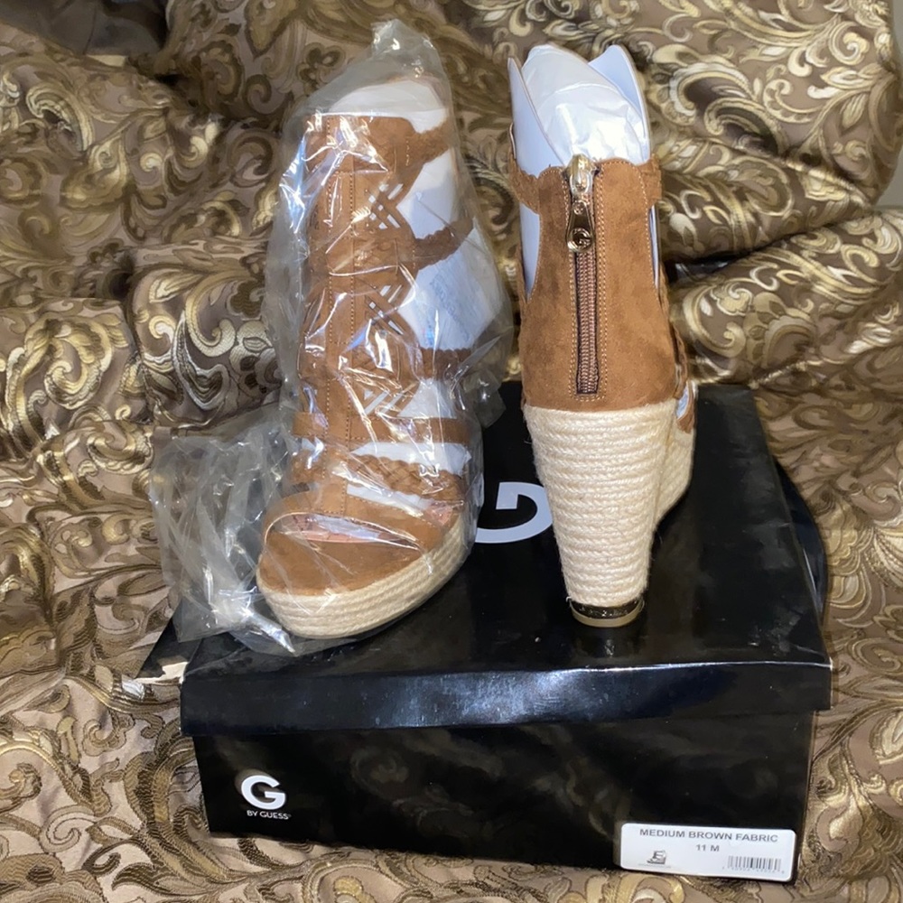 Brand-new in original box guess wedge sandal